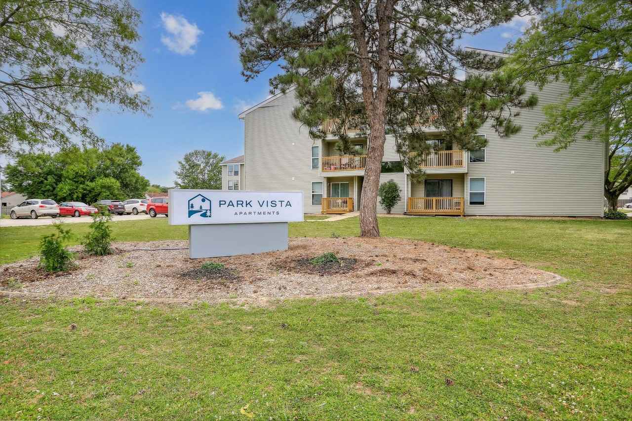 2403HI - Photo 2 of 5