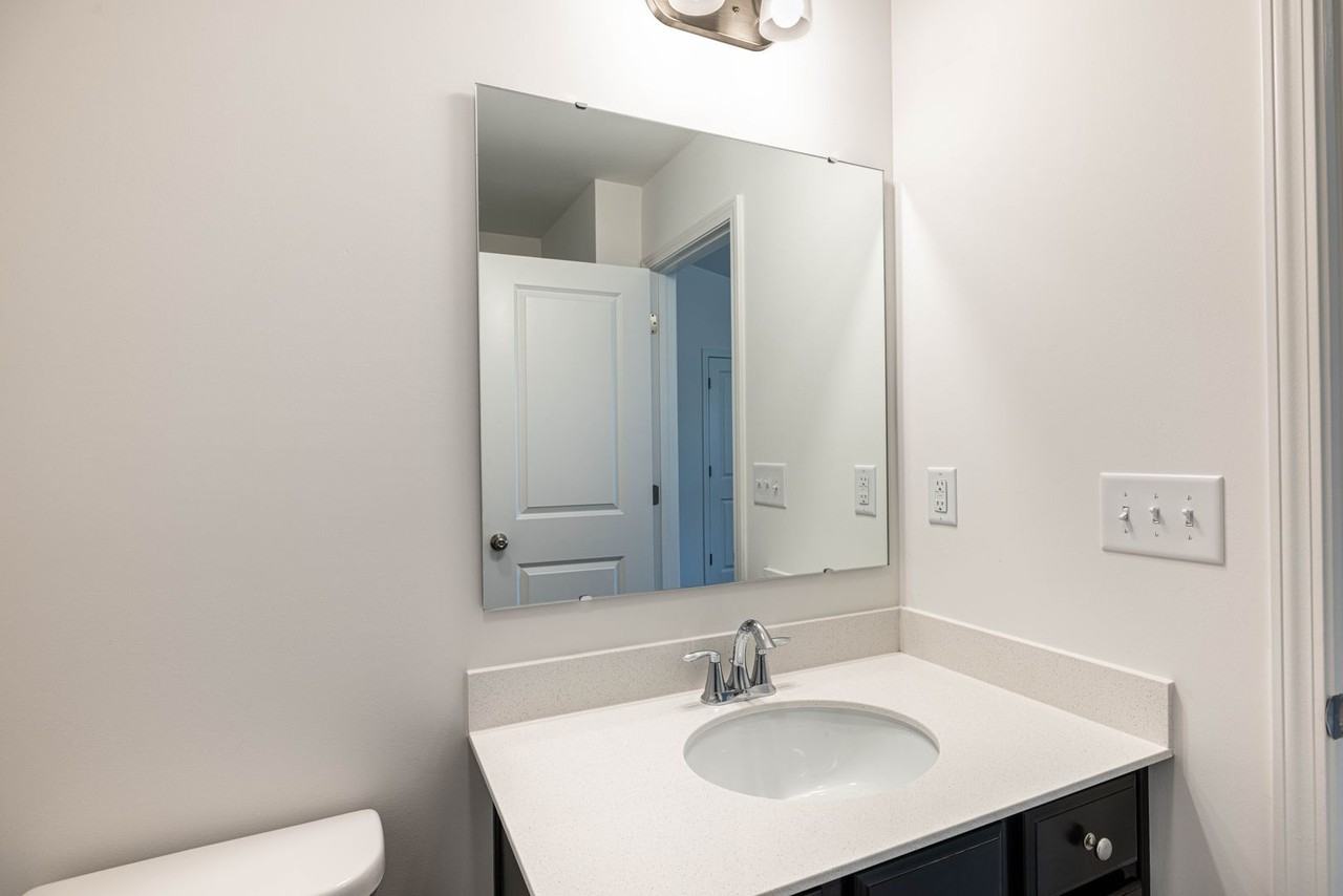 1303 Darlington Dr - Photo 2 of 21