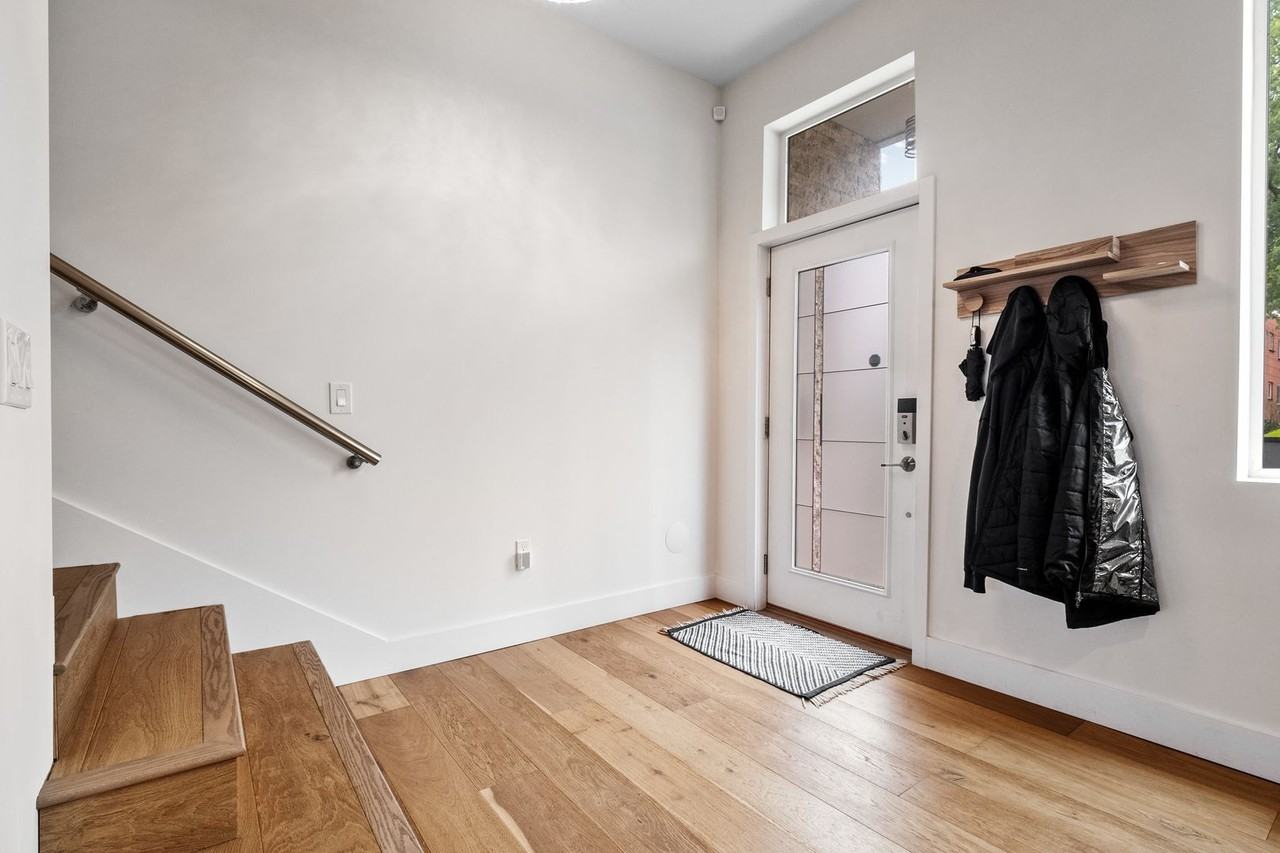 3005 Lafayette Ave - Photo 3 of 50