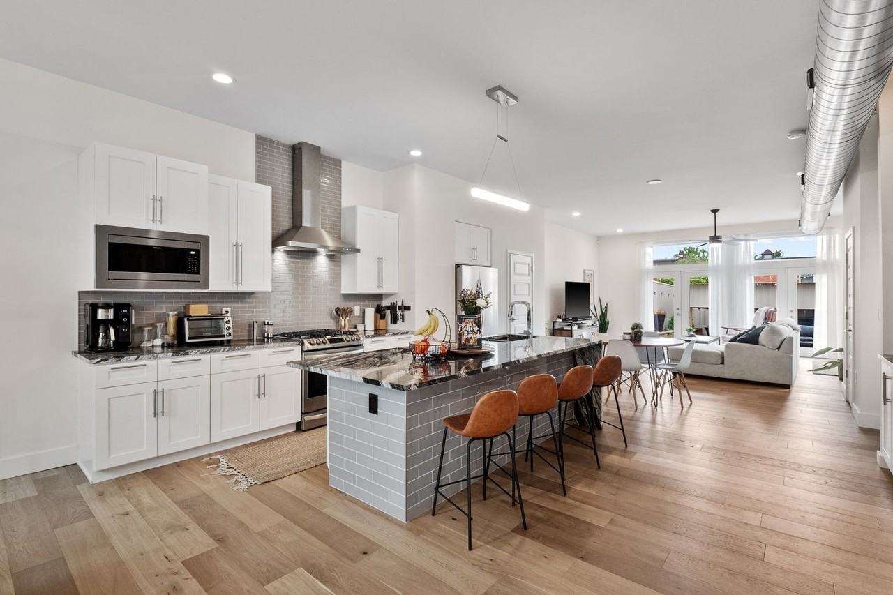 3005 Lafayette Ave - Photo 6 of 50