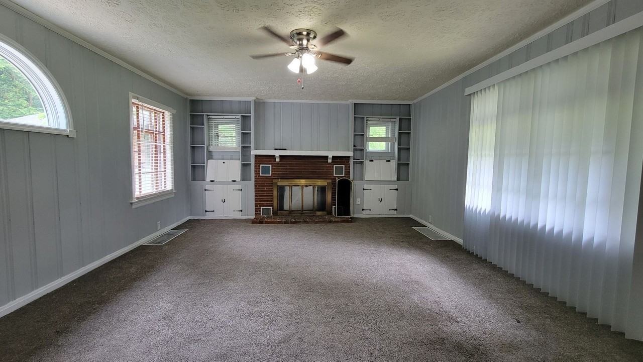 4515 River Ridge Road - Photo 2 of 12