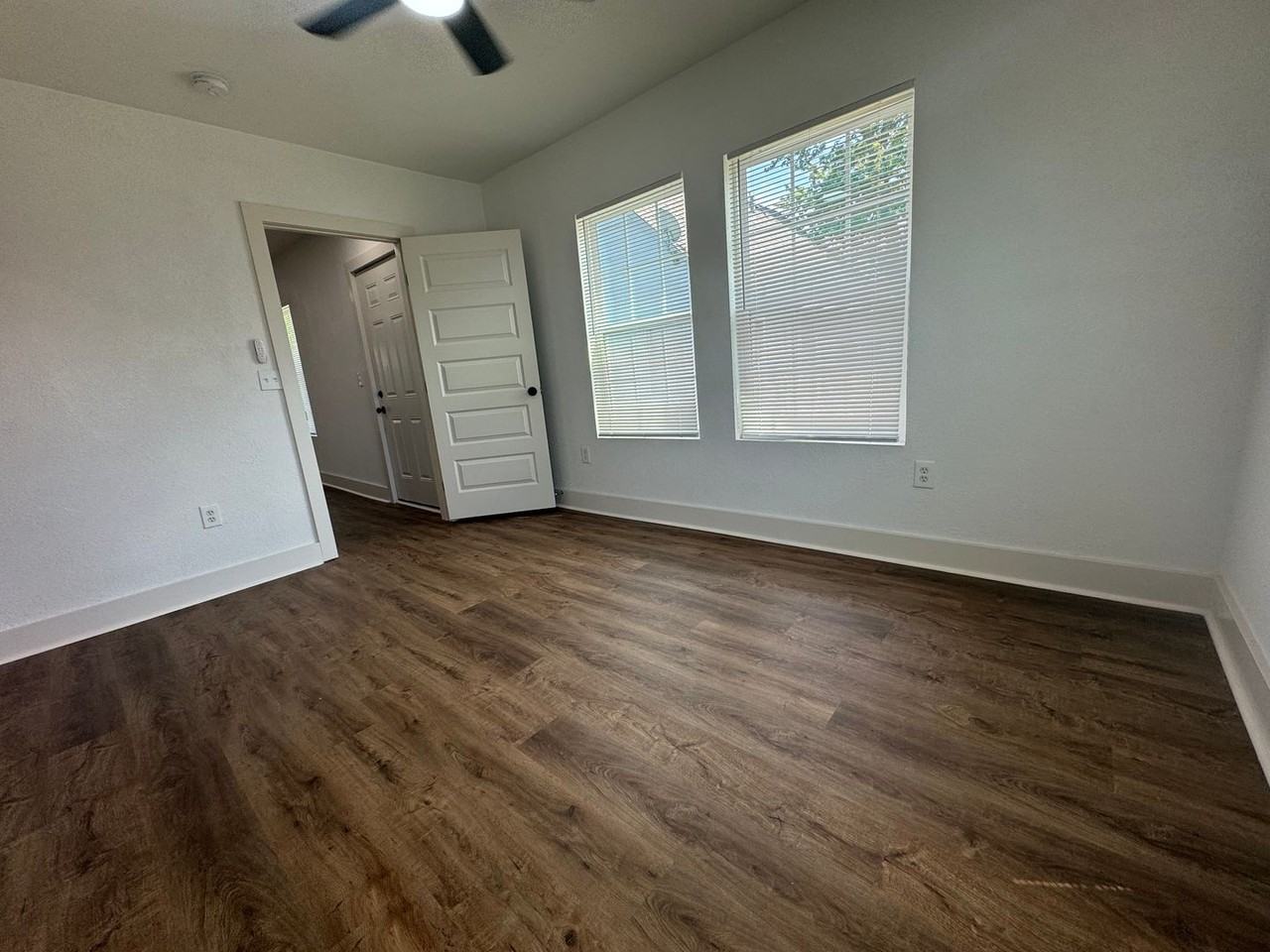 518 N Atlanta Pl - Photo 6 of 8