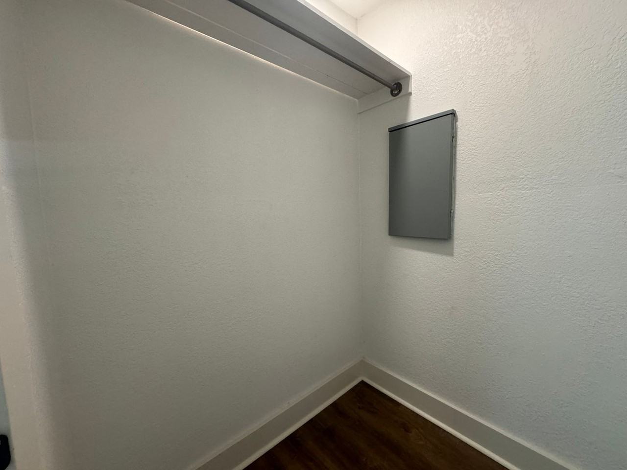 518 N Atlanta Pl - Photo 7 of 8
