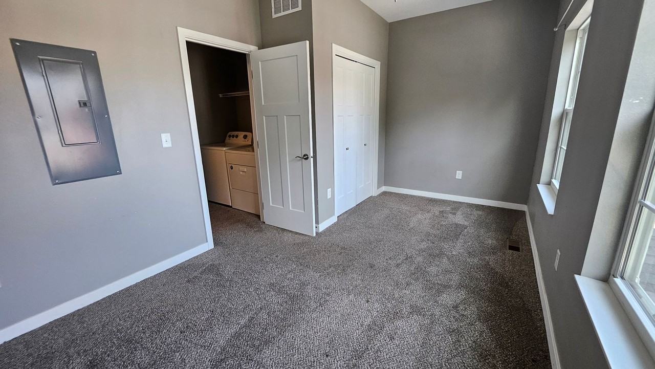 1218 34th Street - Photo 3 of 26