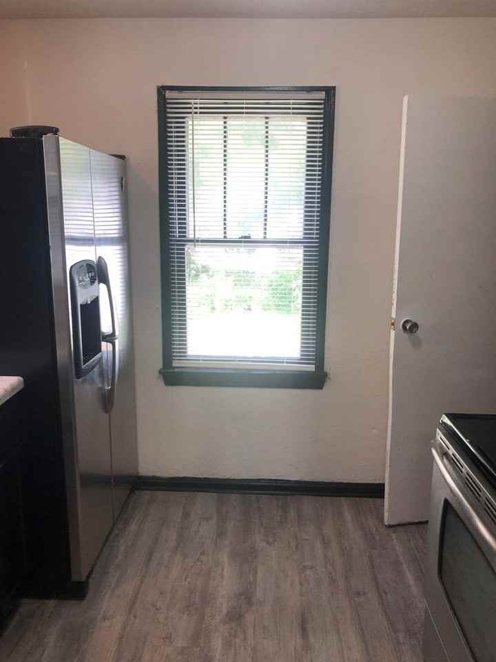 1627 Miami Ct Ne - Photo 4 of 19