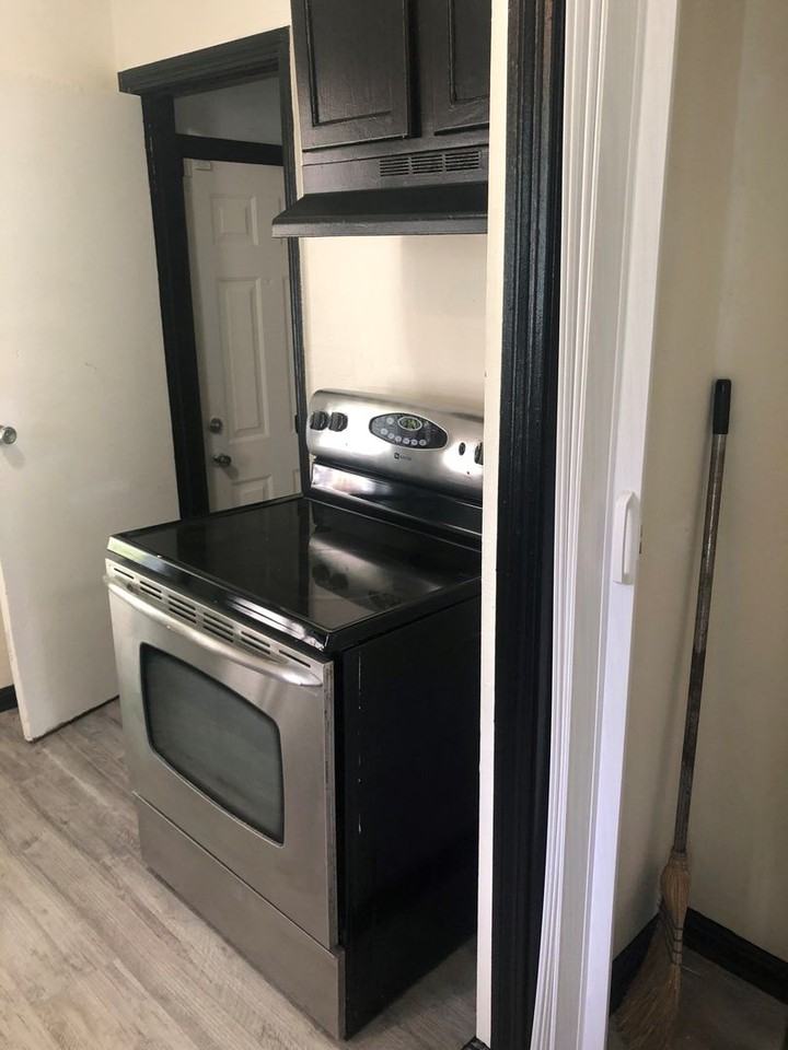 1627 Miami Ct Ne - Photo 5 of 19