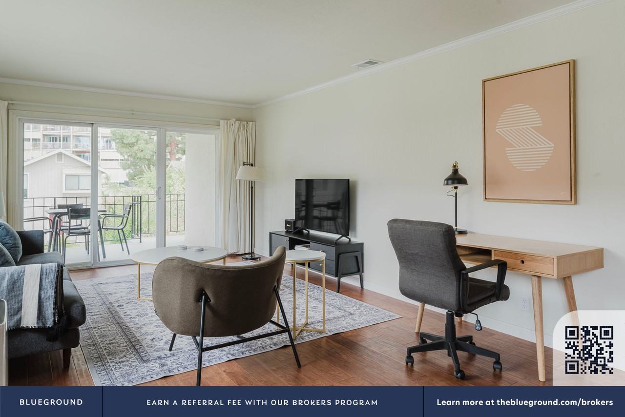 837 Cowper Street - Photo 4 of 28