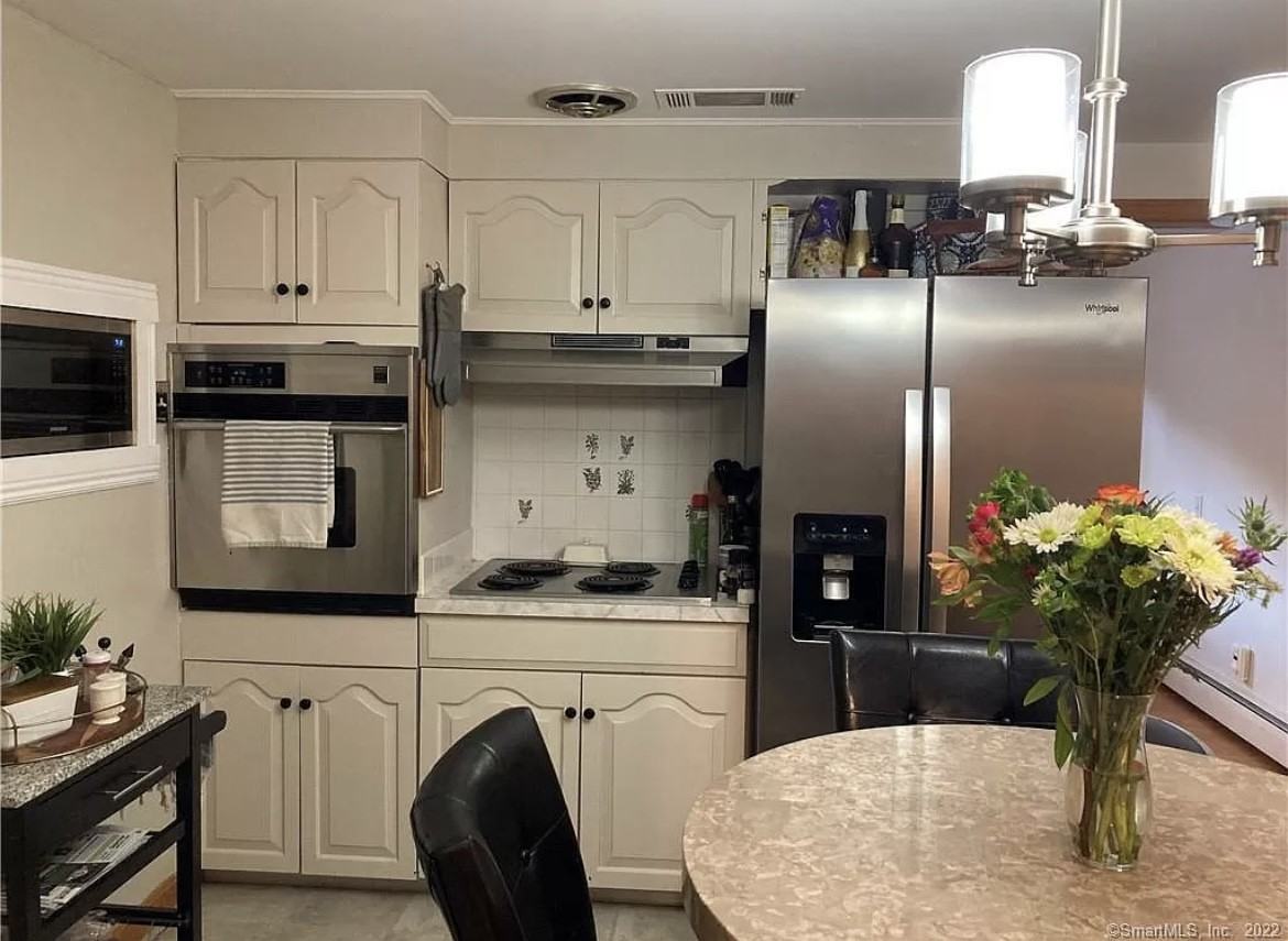 208 Lyman Dr #NA - Photo 3 of 17