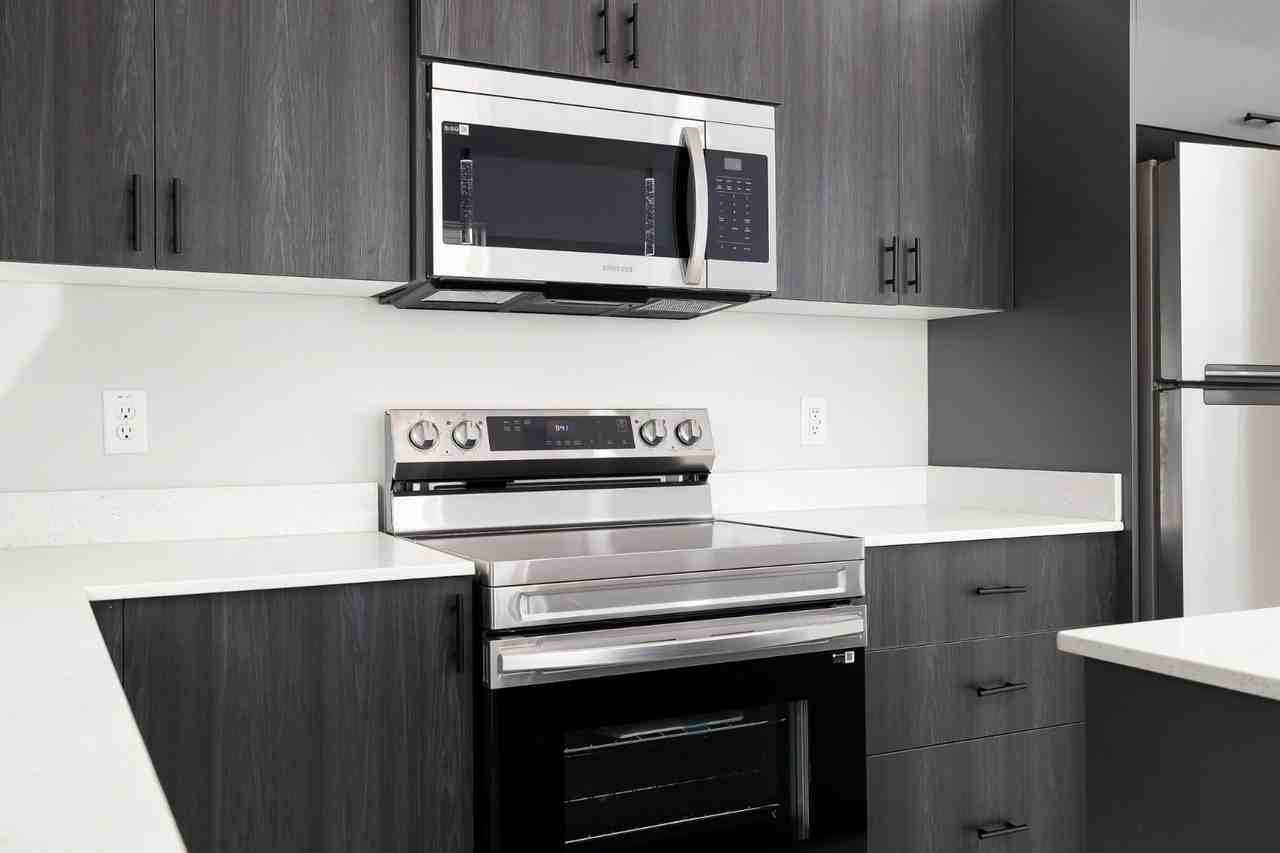 900 N Clarence Ave #1 - Photo 2 of 15