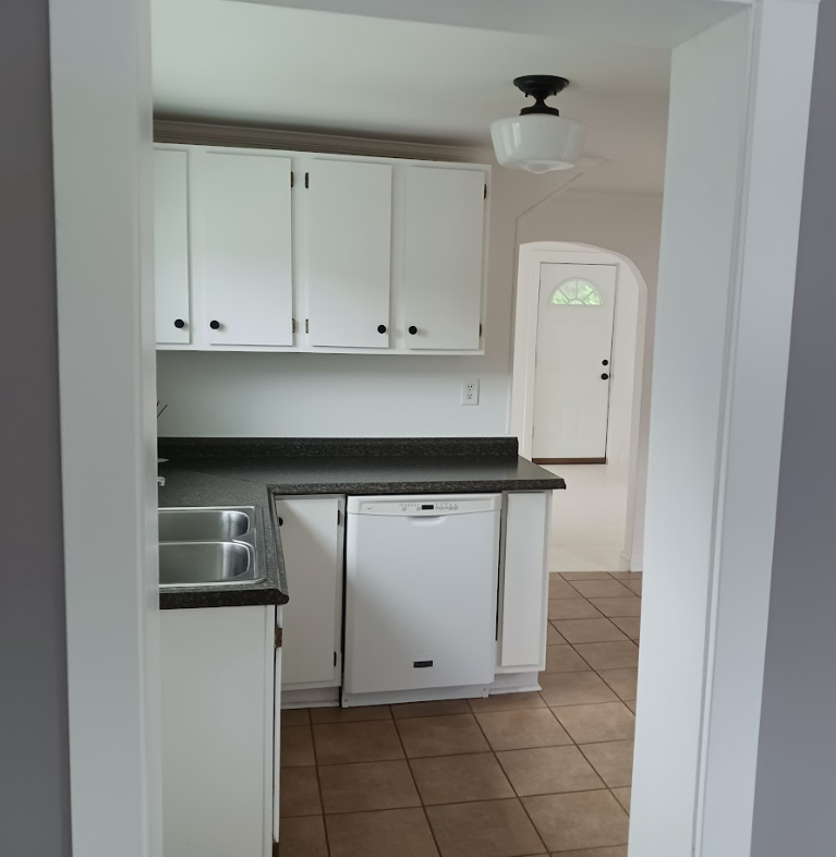 2858 Delaware Ave #NA - Photo 2 of 9