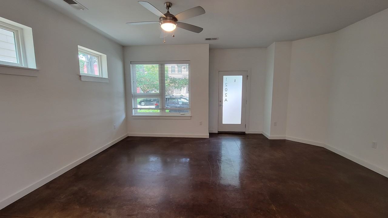 1202 Porter St #A - Photo 2 of 20