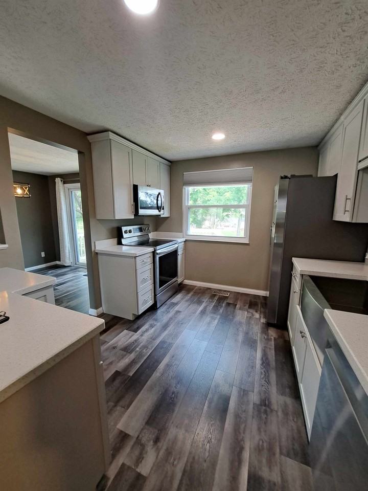 826 W Martindale Rd #NA - Photo 3 of 28