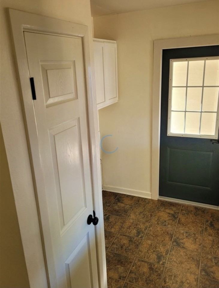 1104 E Wallace St #NA - Photo 3 of 19