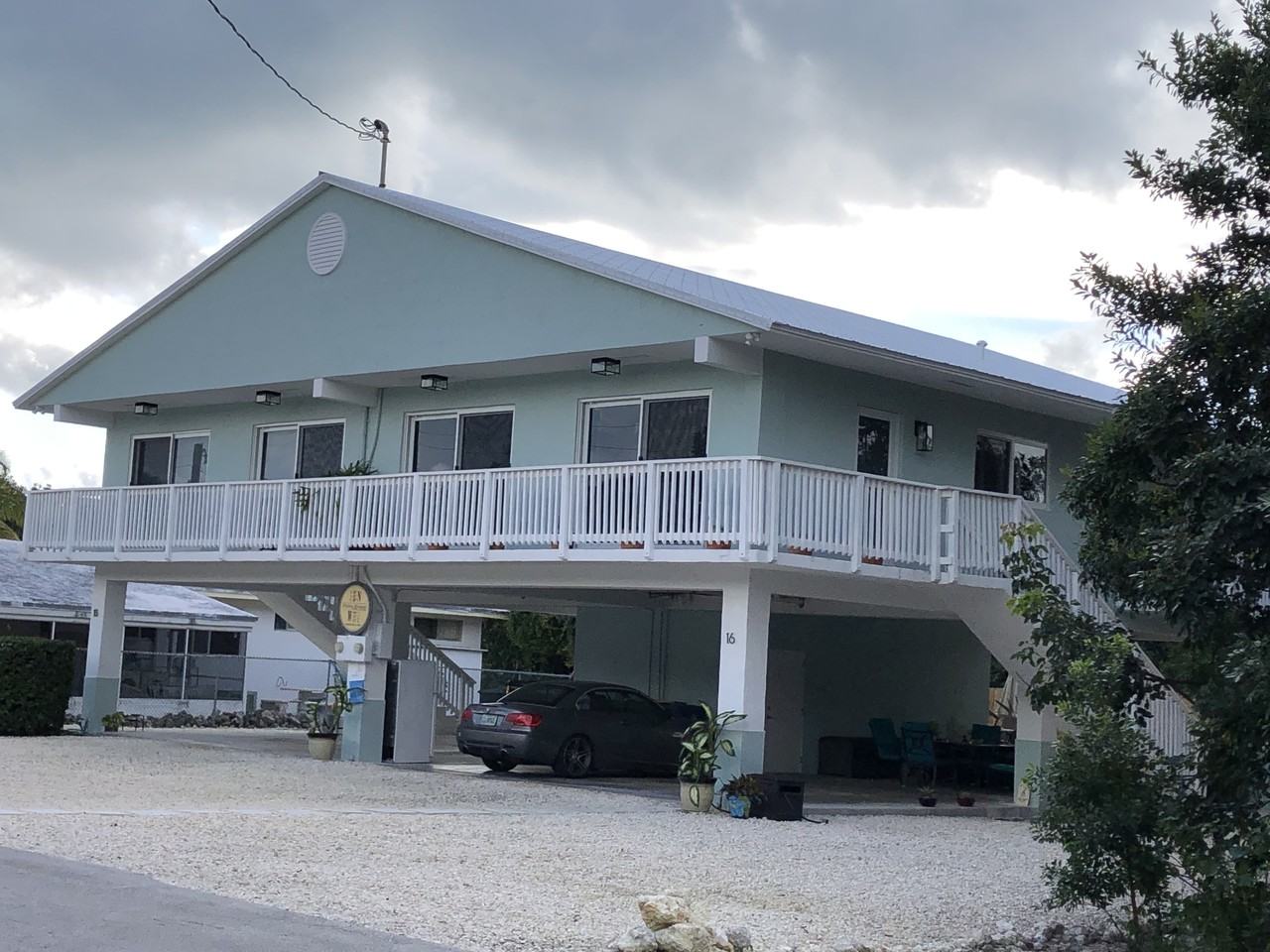 18 Palm Dr - Photo 2 of 20