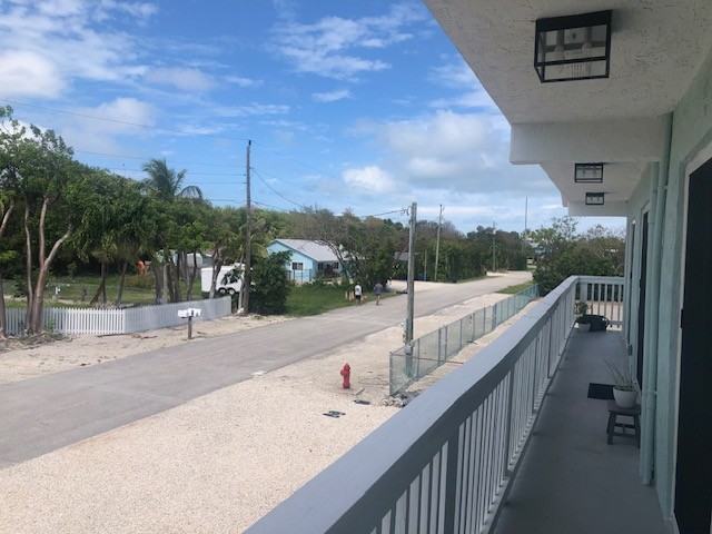 18 Palm Dr - Photo 4 of 20