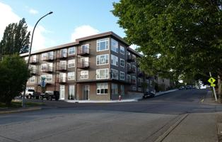 featured image of 1000 Astor St