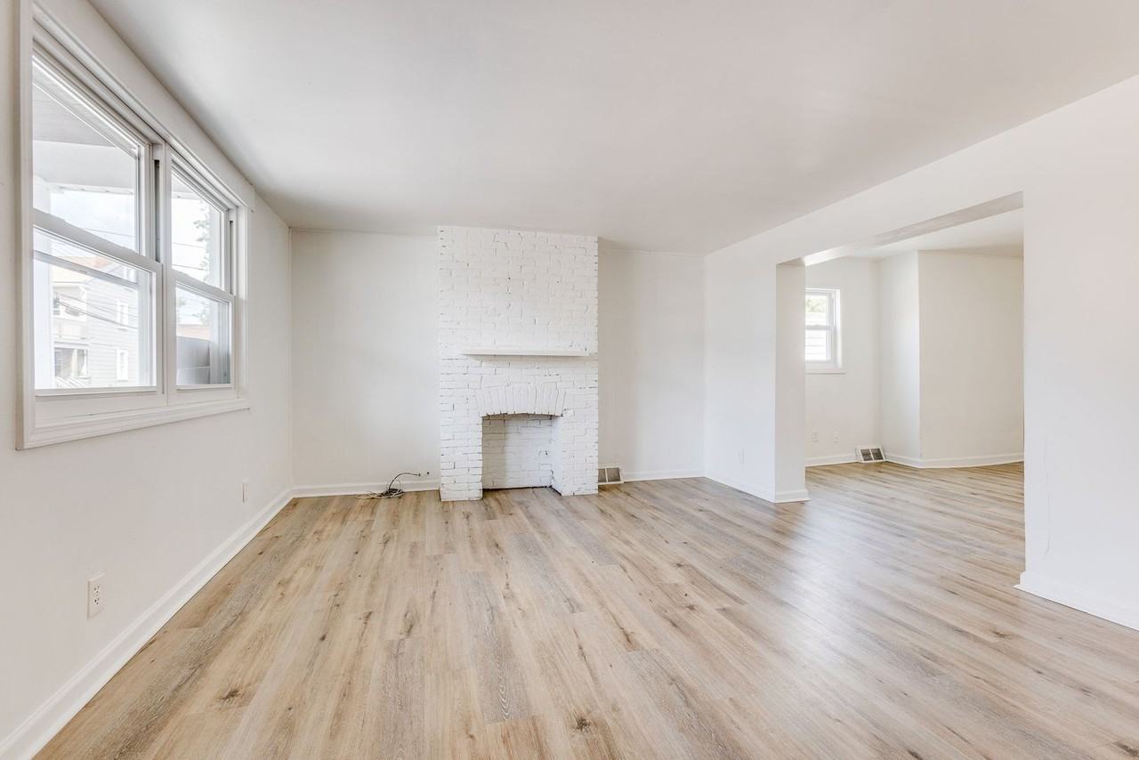 215 Millbridge St - Photo 3 of 29