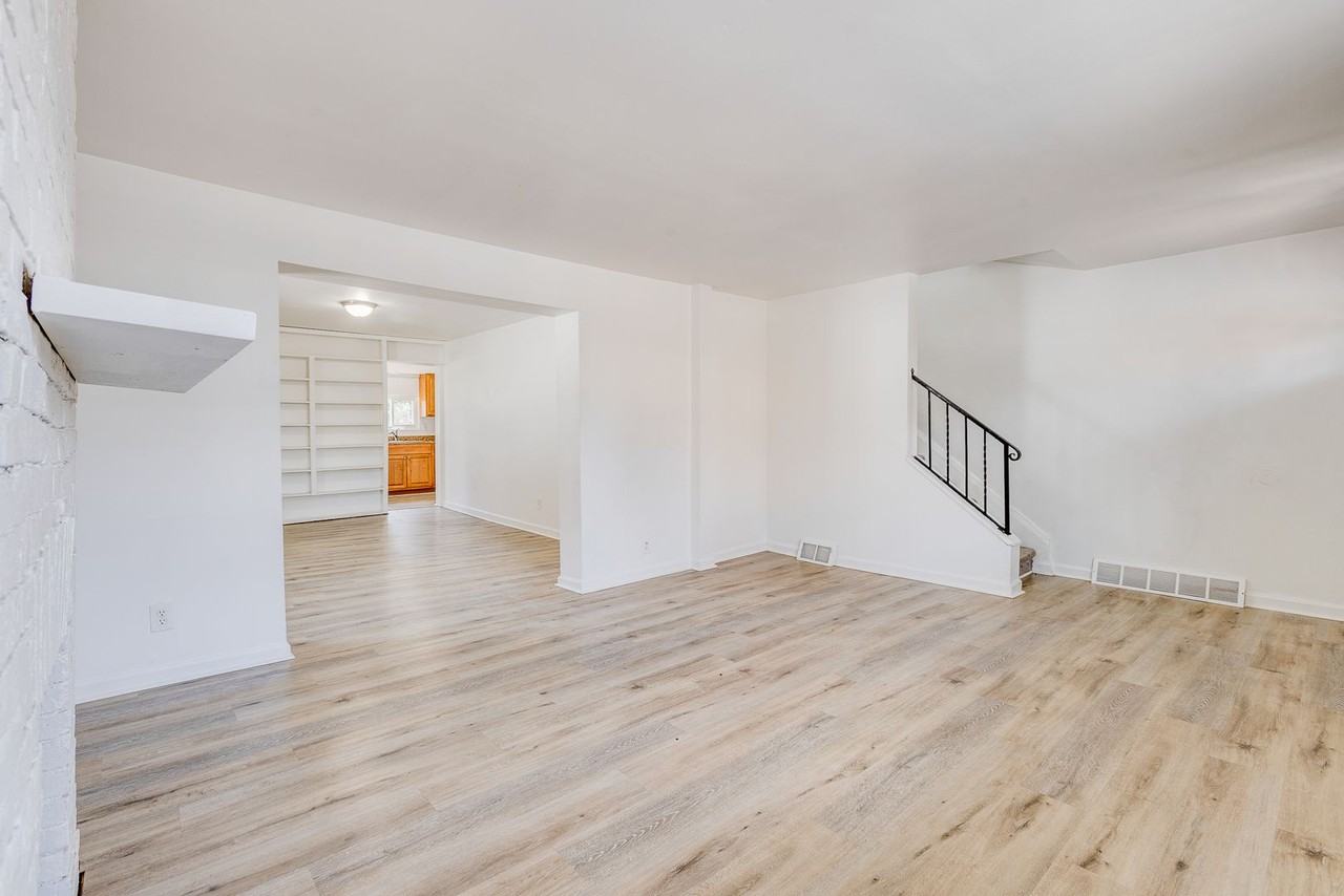 215 Millbridge St - Photo 4 of 29