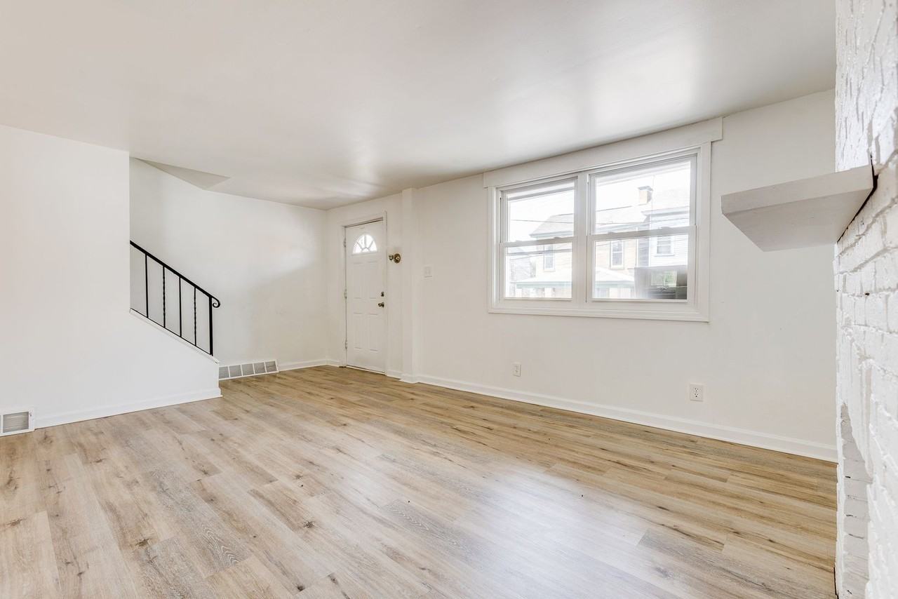 215 Millbridge St - Photo 5 of 29