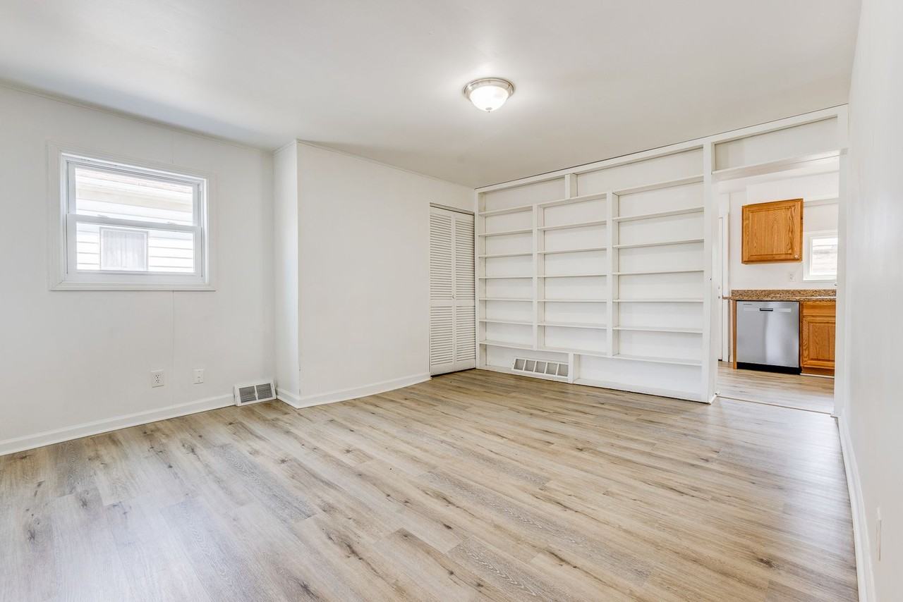 215 Millbridge St - Photo 7 of 29