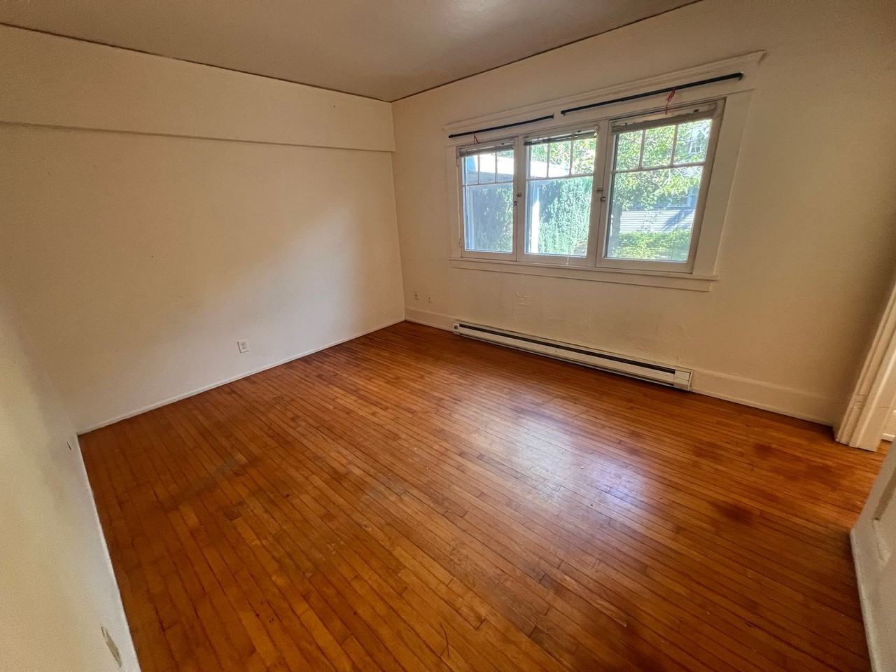 1287 Washington St - Photo 4 of 17