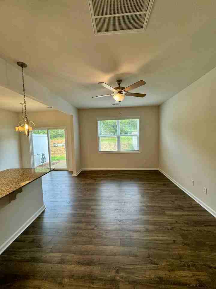 3794 Yorkshire Pl - Photo 4 of 18