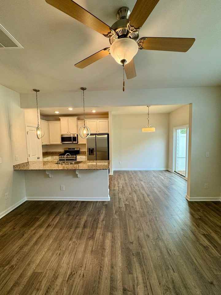 3794 Yorkshire Pl - Photo 5 of 18