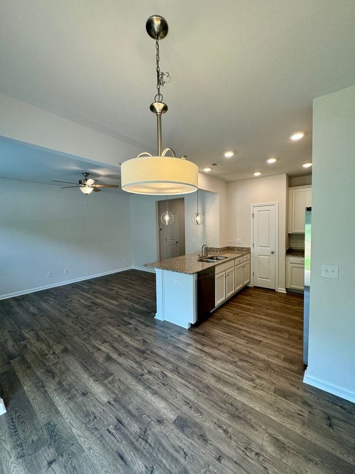 3794 Yorkshire Pl - Photo 6 of 18