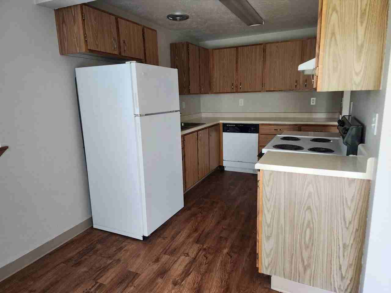Canyon Greens Apartments - Photo 3 of 7