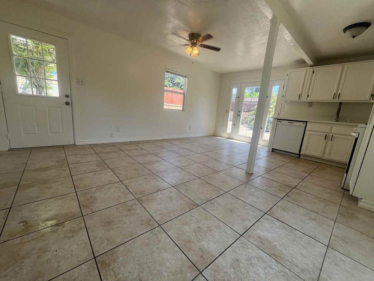 Gilman St. - 500 W - Photo 3 of 9