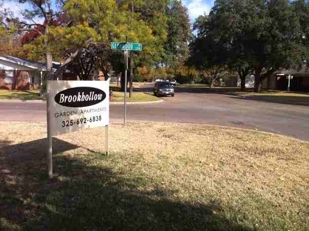 2600 Ivanhoe Ln - Photo 5 of 9