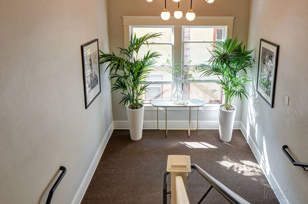 The Anderson - Photo 3 of 4