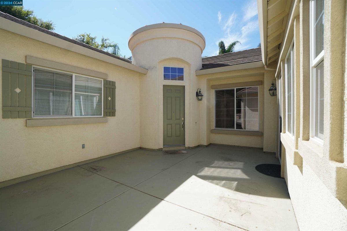 2024 Great Meadow Ln - Photo 2 of 24