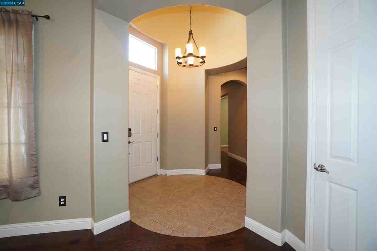 2024 Great Meadow Ln - Photo 3 of 24