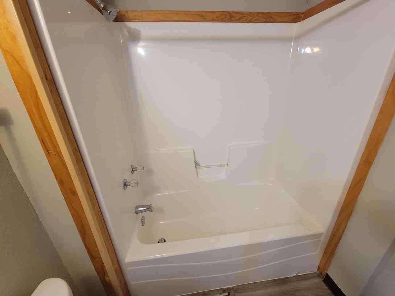 208 Chestnut Ave - Photo 2 of 15