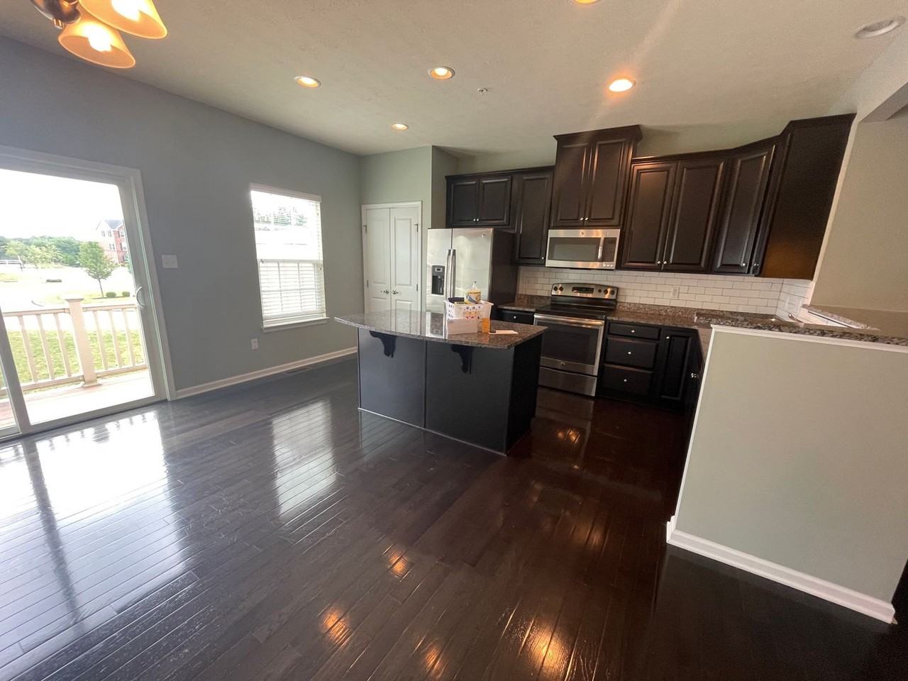 1942 Georgetown Dr - Photo 3 of 33