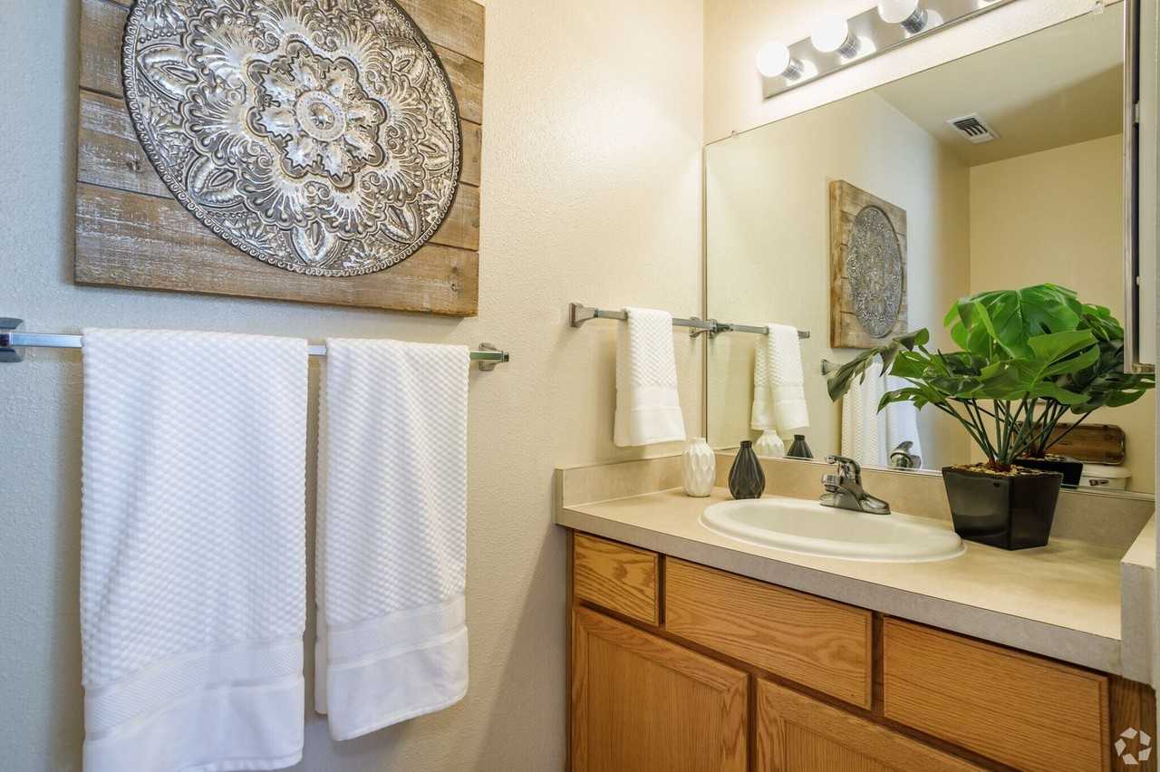 Mission Ranch Apartments - Photo 4 of 43