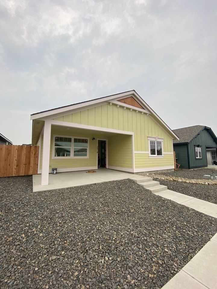 2518 N Benjamin Ln - Photo 2 of 22