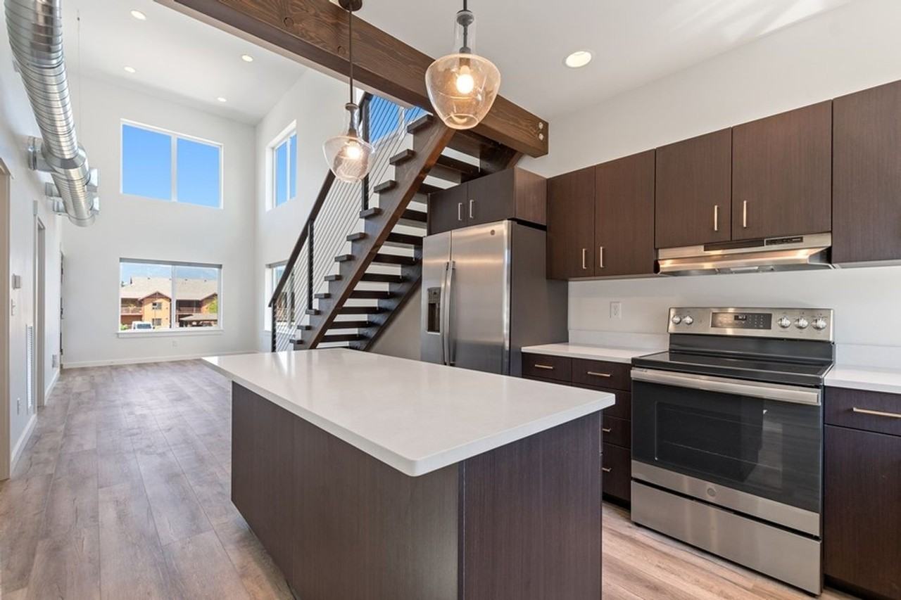 141 Hawthorne Ct #C - Photo 7 of 25