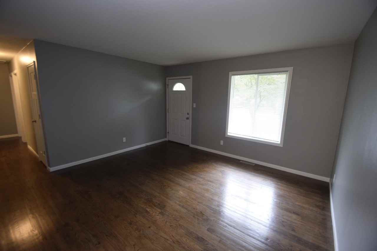 2926 Parker St - Photo 3 of 11