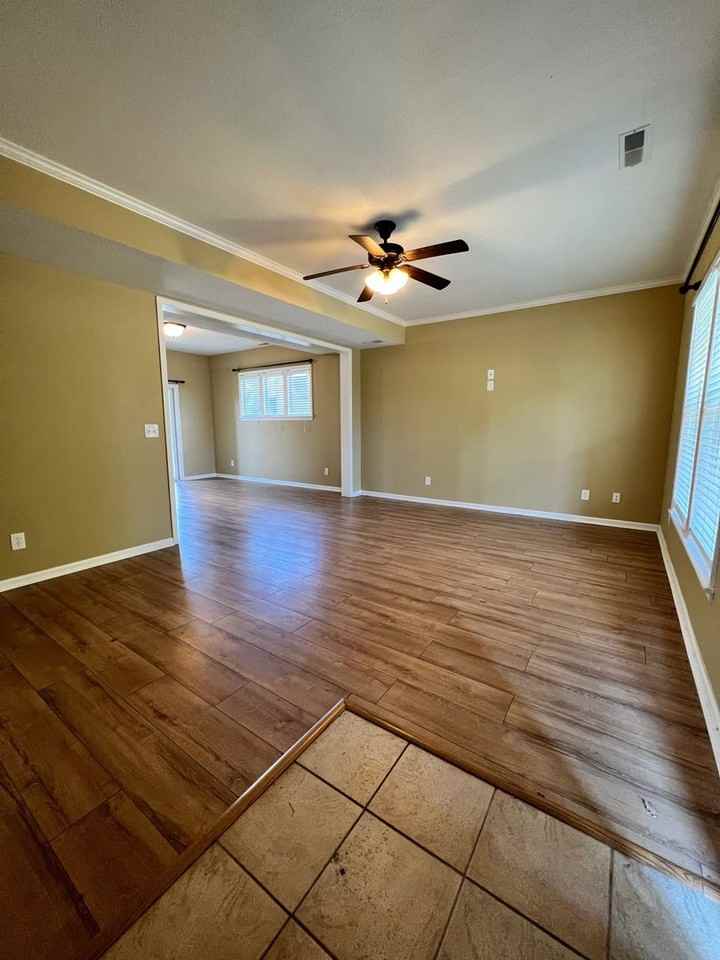 2615 Valentine Ln - Photo 2 of 19