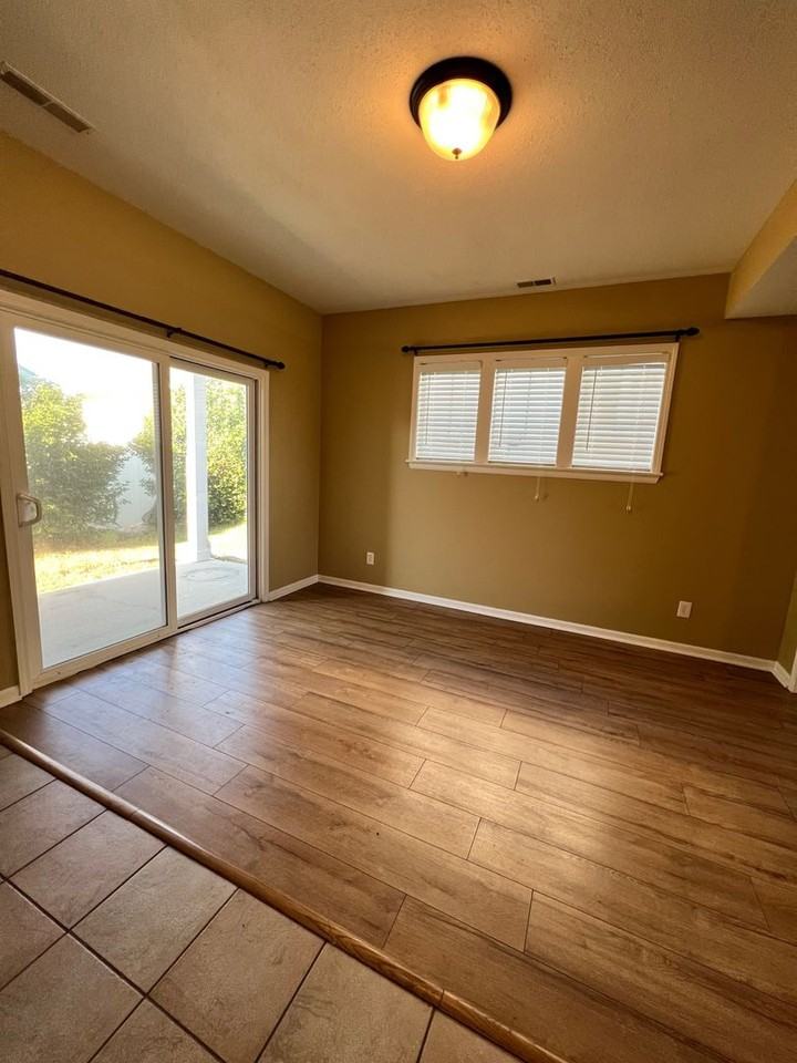 2615 Valentine Ln - Photo 5 of 19