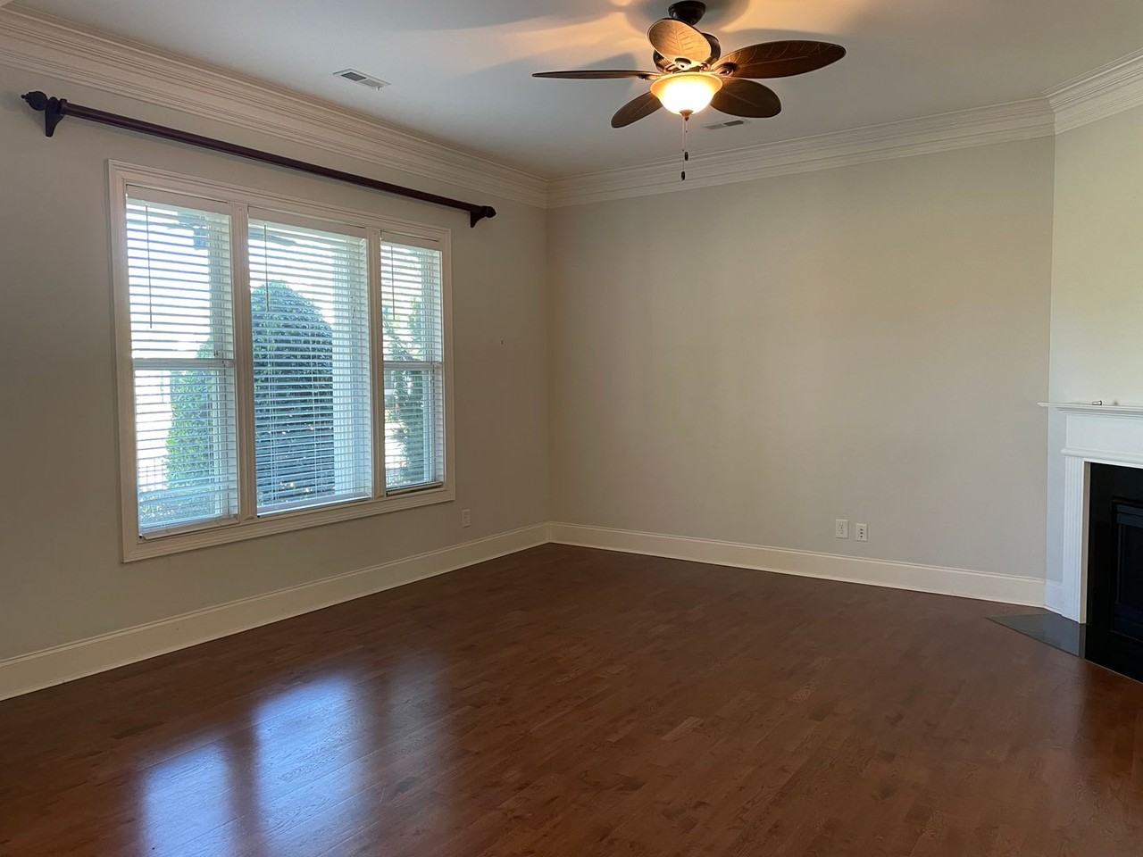 22023 Lady Glencirn Ct - Photo 5 of 38