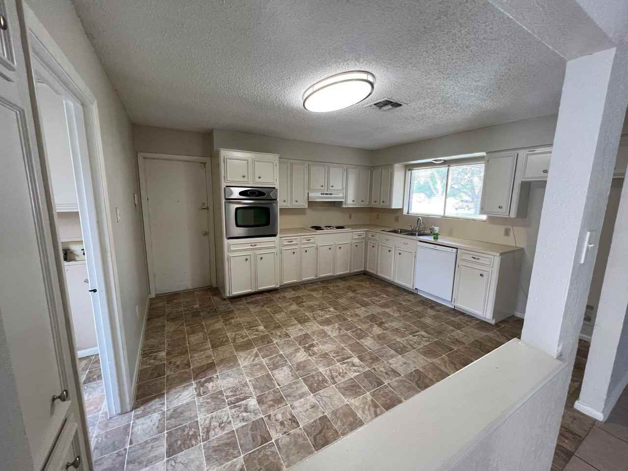 4929 High Meadow Dr - Photo 3 of 10