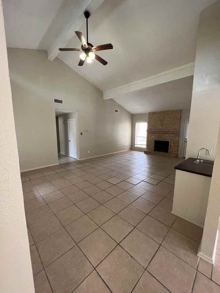 4929 High Meadow Dr - Photo 4 of 10