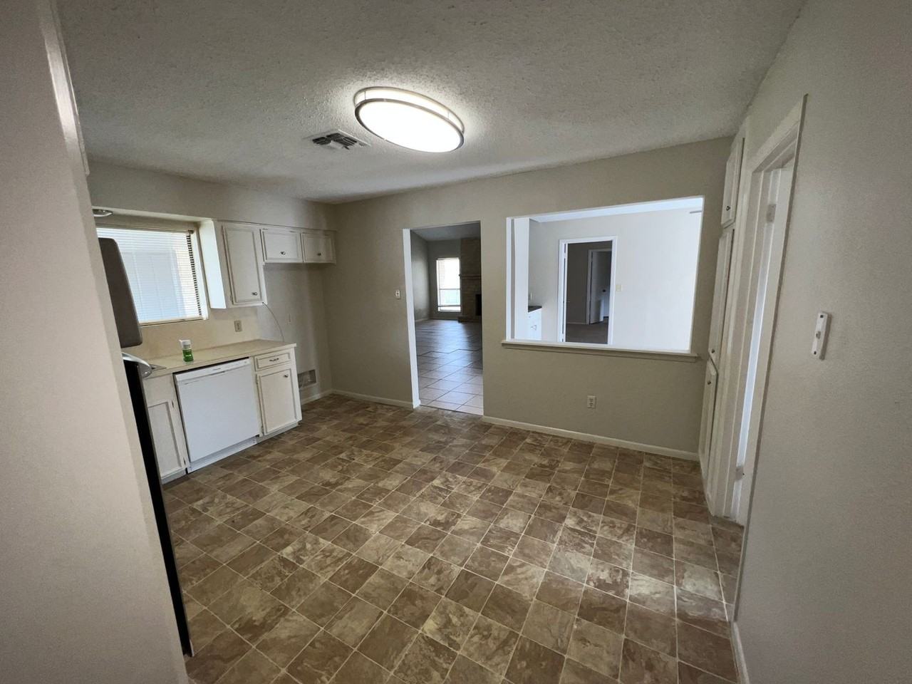4929 High Meadow Dr - Photo 6 of 10
