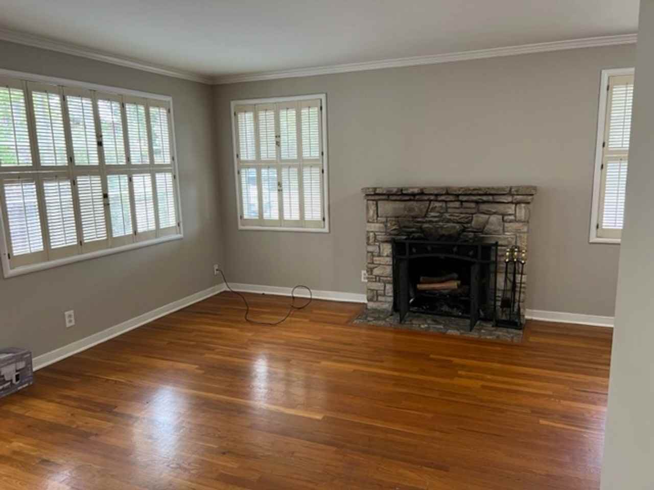 317 Almendra Ave - Photo 3 of 11