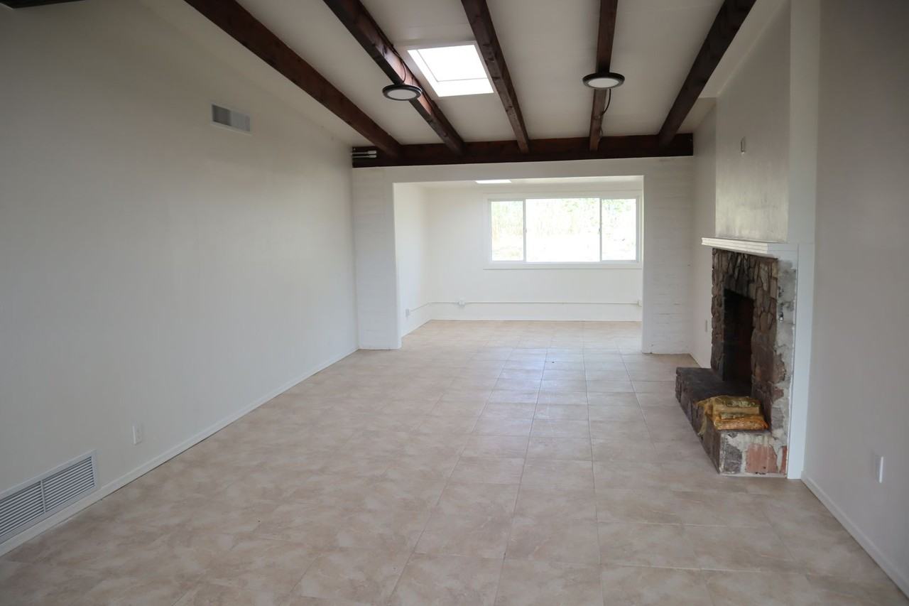 8008 S Vato Ln - Photo 7 of 37