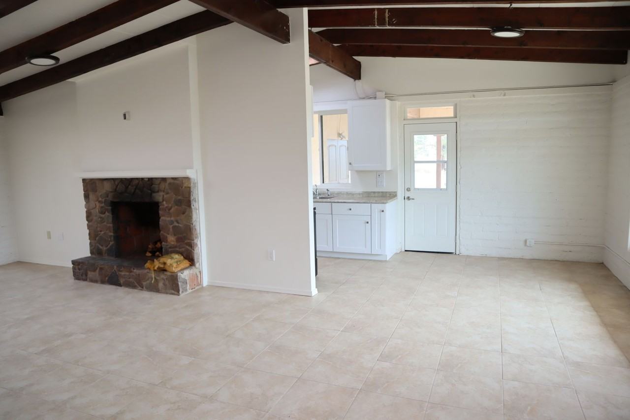 8008 S Vato Ln - Photo 5 of 37