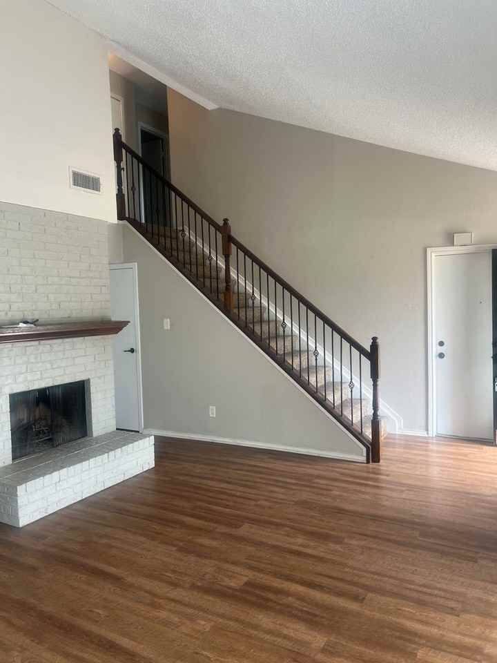 7 Shasta Dr - Photo 2 of 13